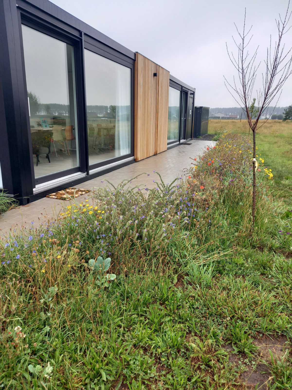 Foto van vergader, ontmoetingsruimte, workshops... in groene omgeving